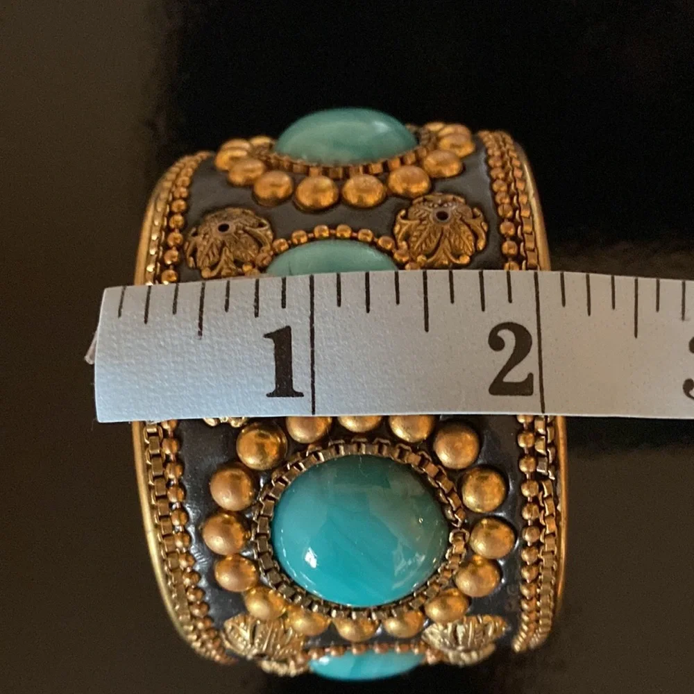 Vintage Faux Turquoise Bold Bangle Bracelet - Picture 9 of 14